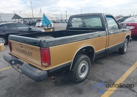 1984 Chevrolet S Truck S10 из США, поврежденный, VIN 1GCCS14B5E8171635